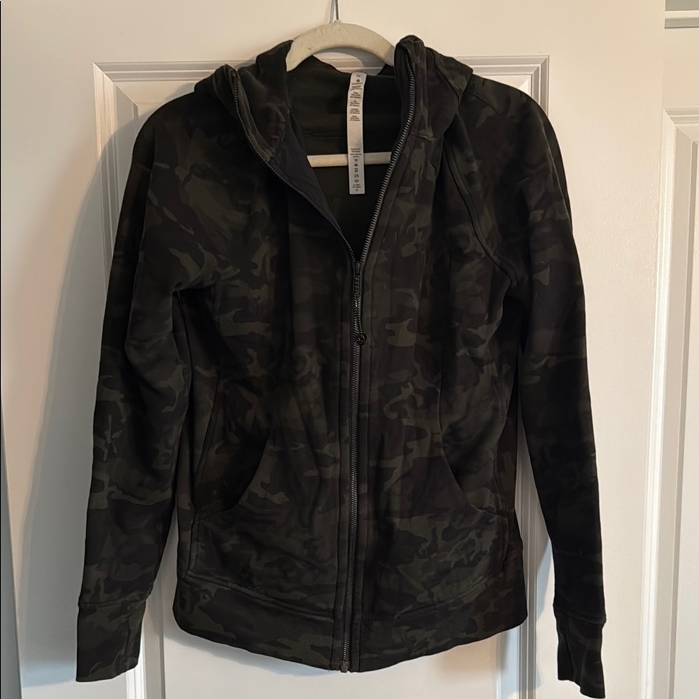 Lululemon Athletica Scuba Full Zip Camo- Black and Green